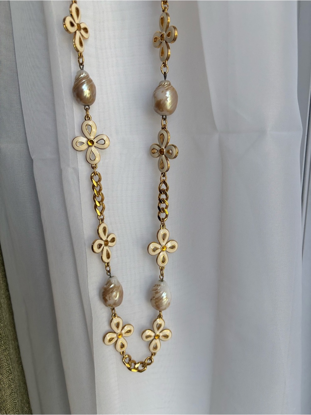 D’orlan Gold & Pearl Flower Link Necklace with Faux Pearl